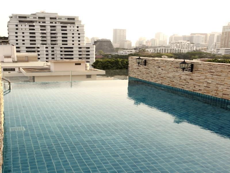 Rongratana Executive Residence Bangkok Exterior foto